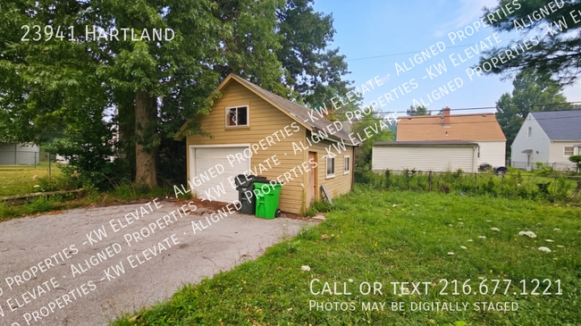 Photo - 23941 Hartland-