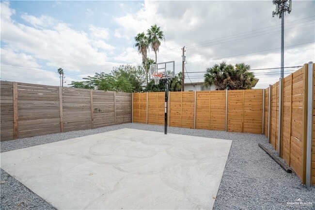 Photo - 16 Redwood Ave Unidad 1