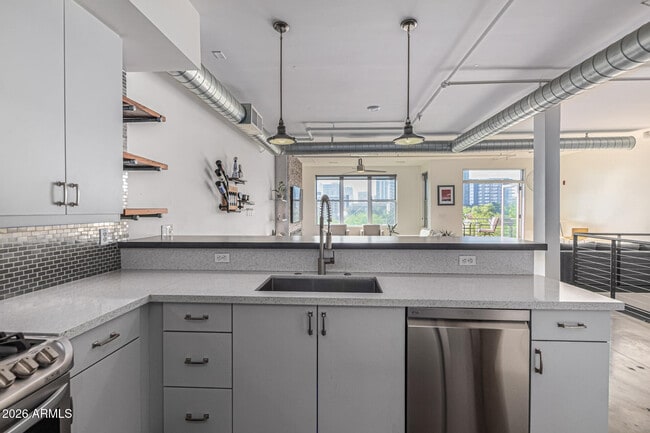 Photo - 1326 N Central Ave