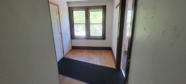 Photo - 20 N Willow St