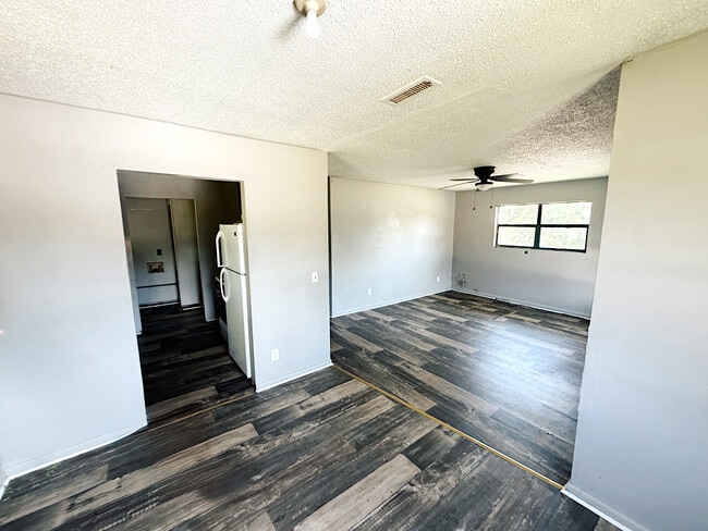 Photo - 1100 Ash St