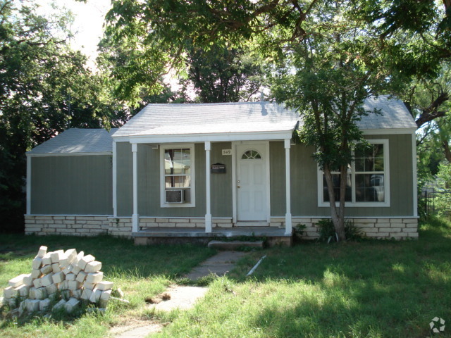 Building Photo - 549 Westmoreland St Rental