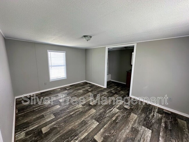 Photo - 266 Lark Meadow Dr