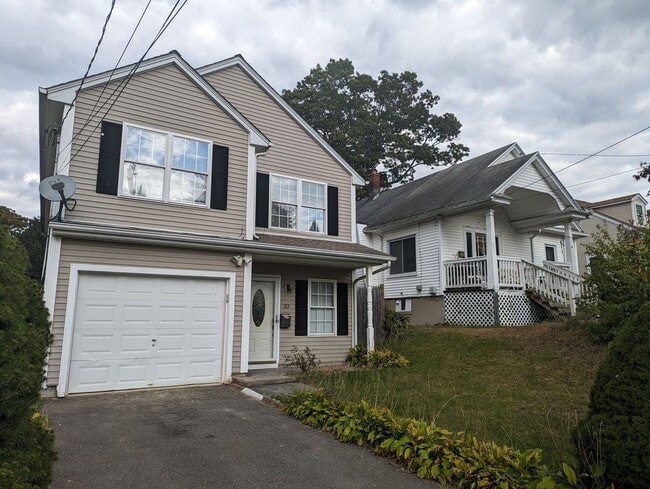 Photo - 33 Hallock St