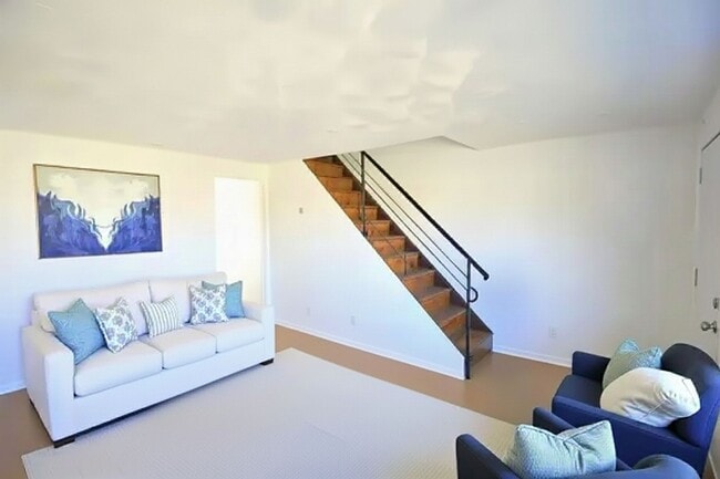 Photo - 3 Bedroom - 1 Bathroom Row Home in a Beautiful Neighborhood