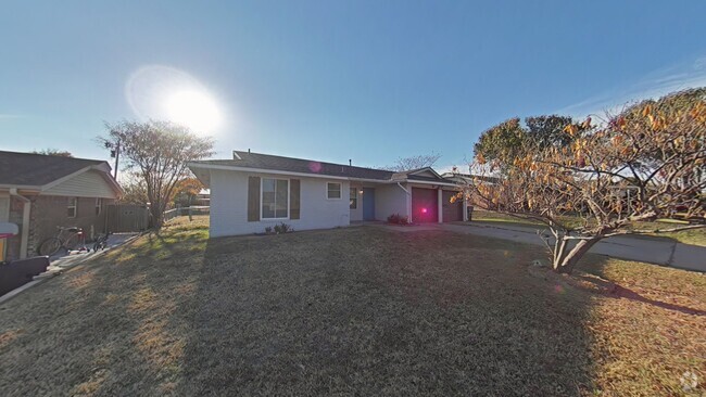 Building Photo - 324 NW Compass Dr Rental