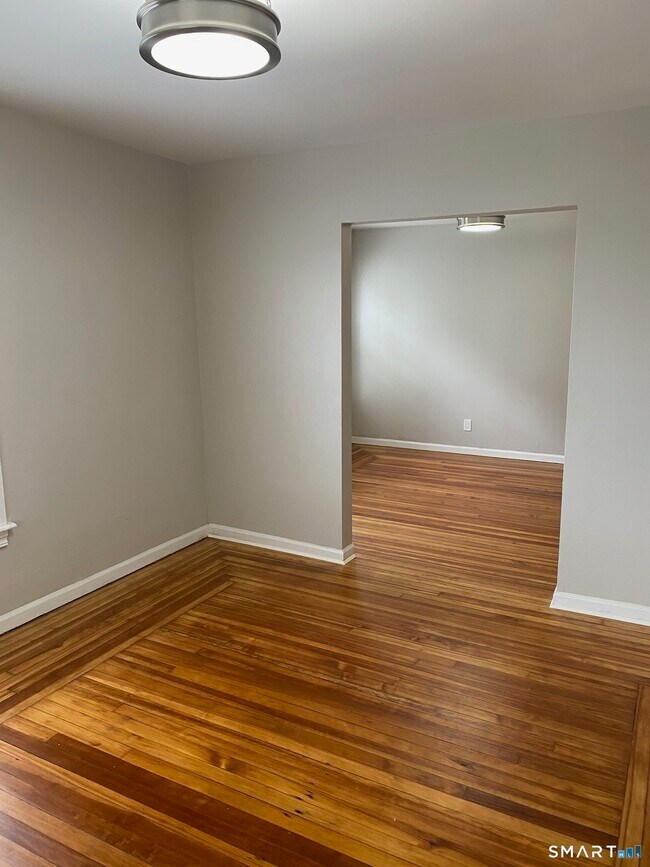 Photo - 407 West St Unit 2nd Floor