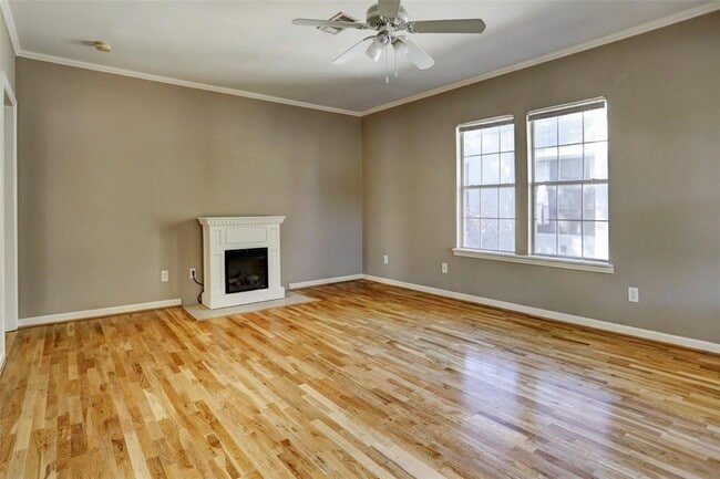 Photo - 2424 Brun St