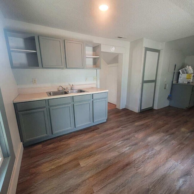 Photo - $899 - 3 bed 2 bath - Single Family Home