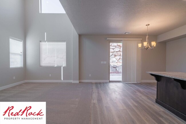 Photo - 3 Bedroom Hurricane Townhome With Scenic Views