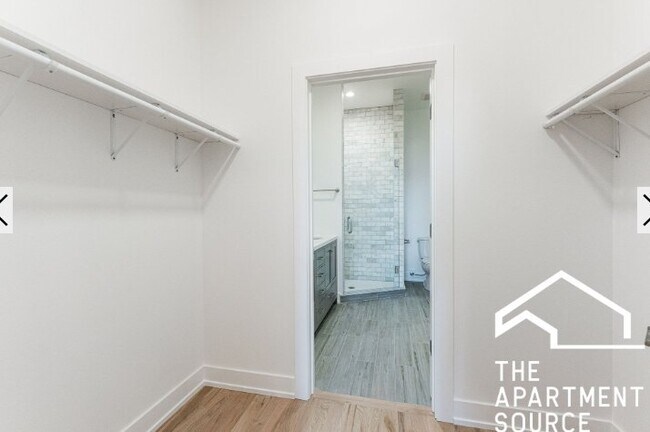 Photo - 2620 N Milwaukee Ave Unit 3