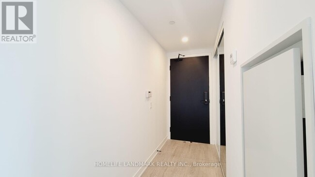 Photo - 88 Queen St E Unité 2311