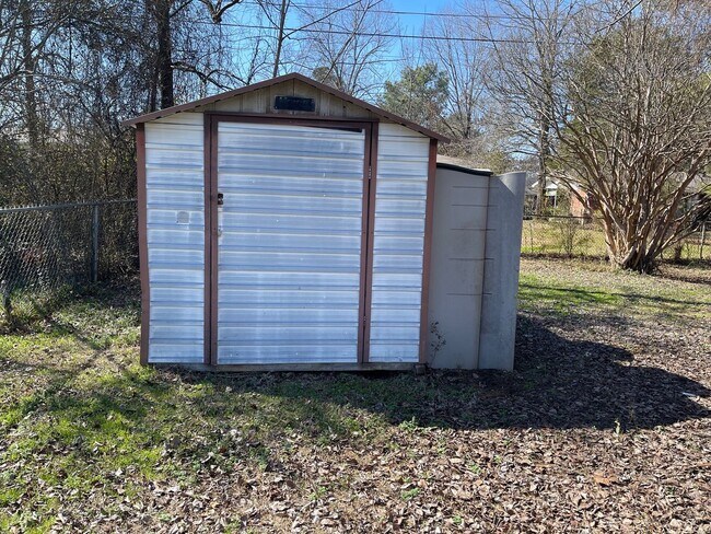 Photo - 1101 Lehman Dr