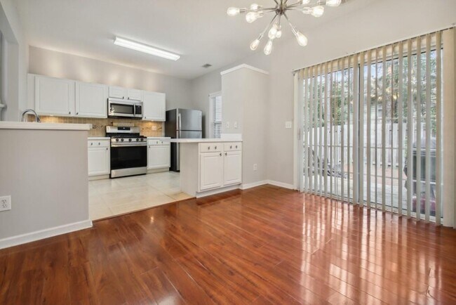 Photo - 4084 Howell Park Rd