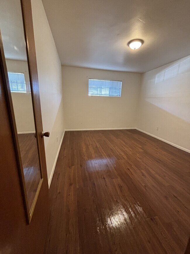 Photo - 2618 E Turney Ave Unit 5