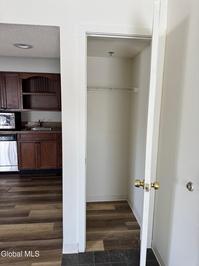 Photo - 3 Residence Inn Dr Unidad 203