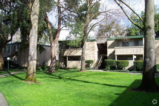 The Redwoods at Mather Station - The Redwoods at Mather Station Apartamentos