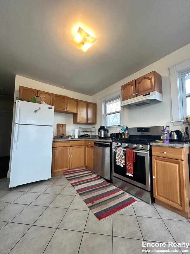 Building Photo - 505 Washington St Unit 3 Rental