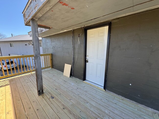 Building Photo - 2 bedroom 1 bath in Murray Unit 904 Coldwater Road #9