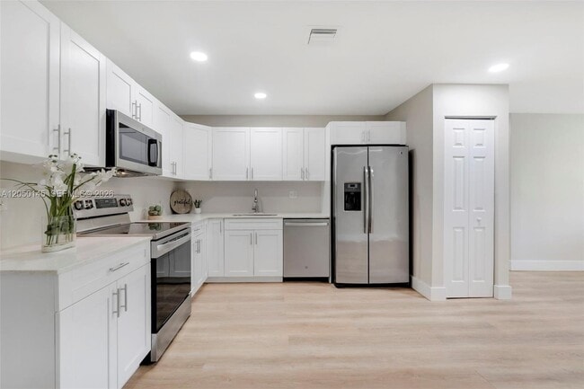 Photo - 702 NW 18th St