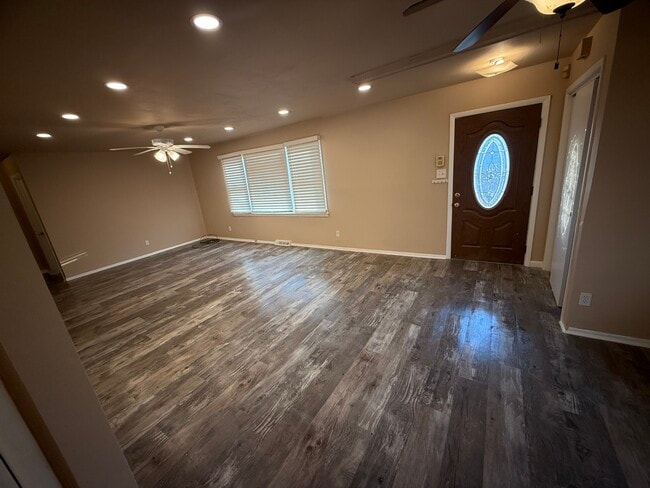 Photo - 722 W Park Ave