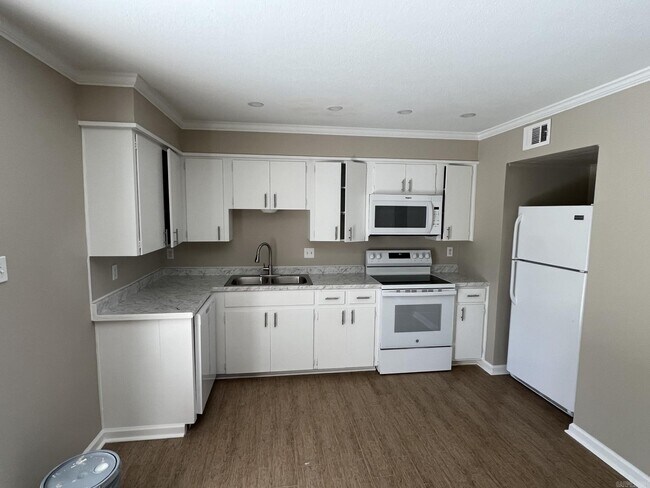 Photo - 9019 N Rodney Parham Rd Unidad E