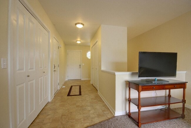 Swede Hill Apartments