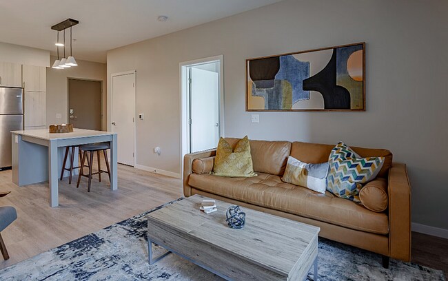 Image 4 - Townline Apartments (new)