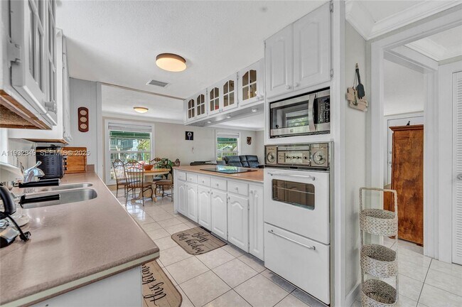 Photo - 203 Allen Ave