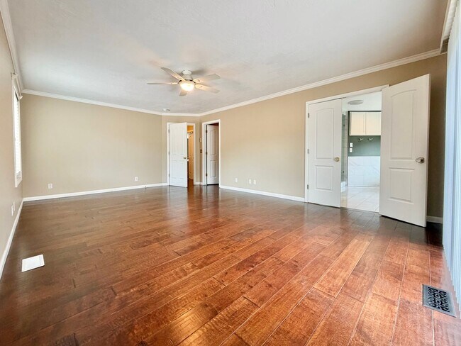 Photo - 961 Golden Pheasant Dr