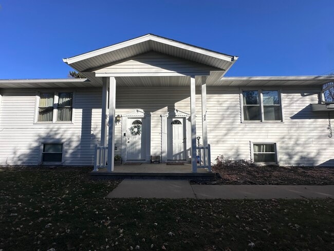 Photo - 604 Brown St