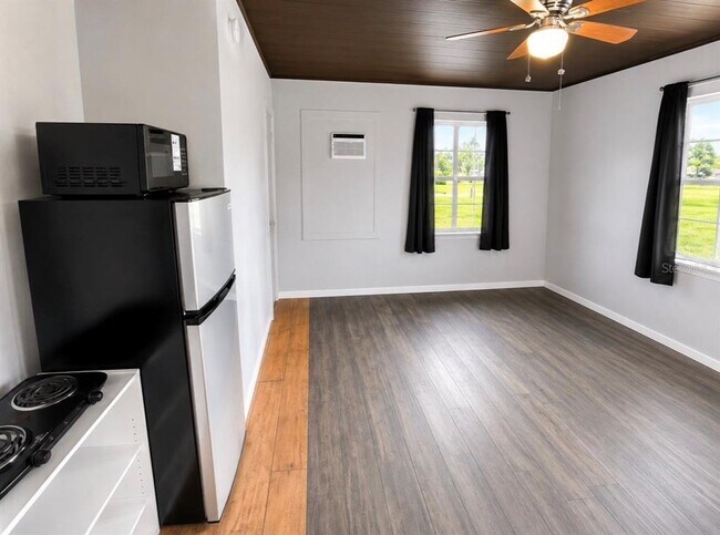 8010 SE US Hwy 301 Unit 3B
