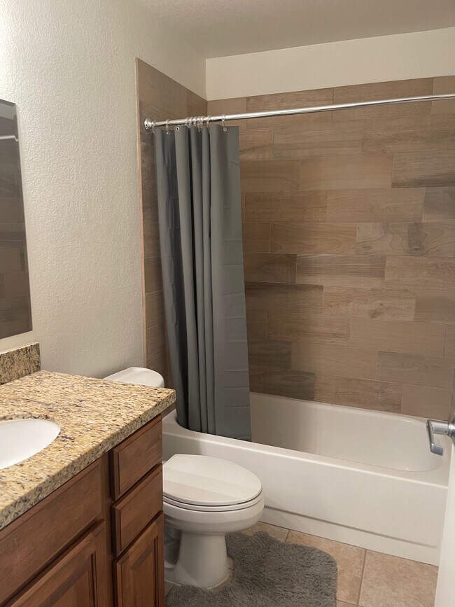 Photo - 154 W 5th St