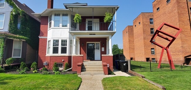 1071 Van Dyke St Unit 2