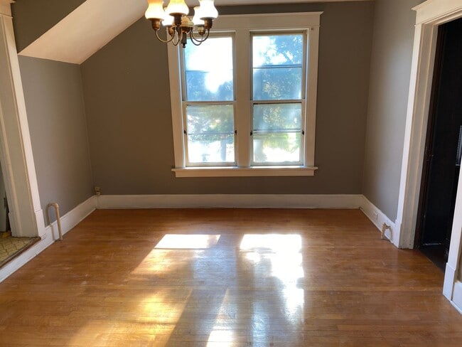 Photo - 717 Jackson St Unit Upper