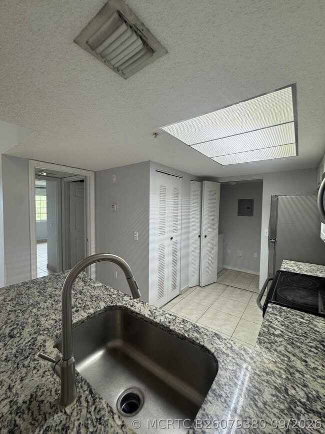 5045 Wiles Rd Unit 308