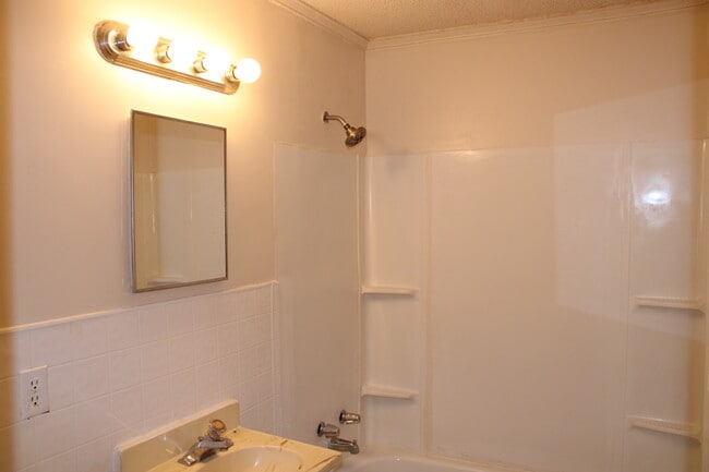 Photo - 4347 E Bayley St