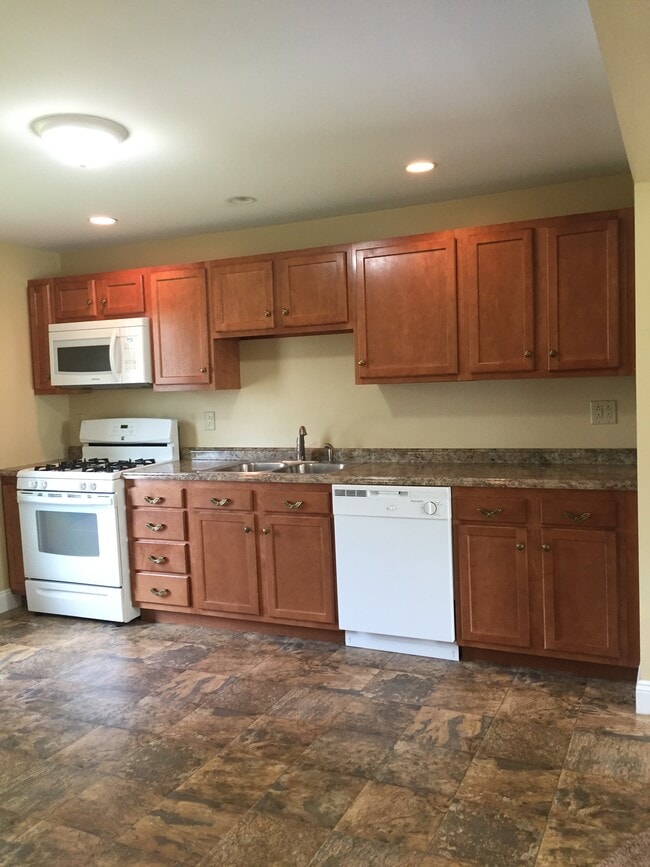 Building Photo - 1 Zane St Unit 2 Rental
