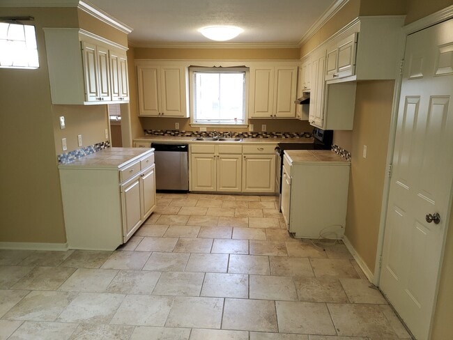 2622 Hemingway Cir
