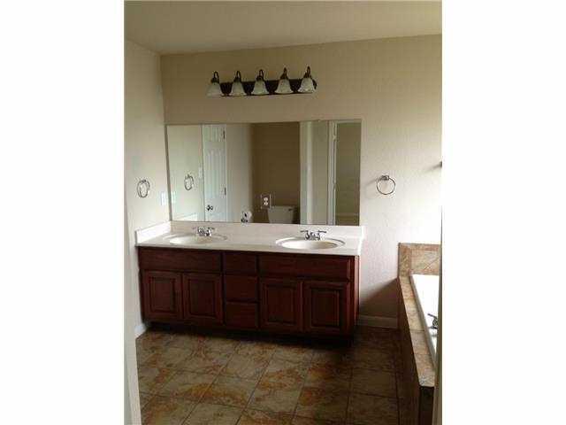 Photo - 230 Kiras Ct