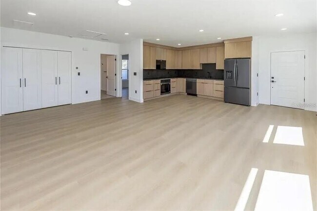 Photo - 1836 19th St S