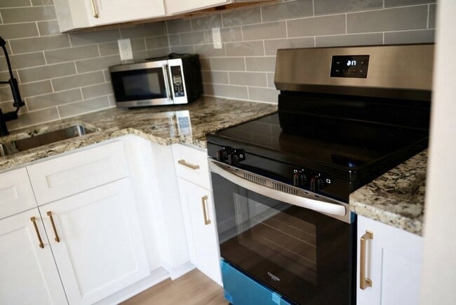 Photo - 617 Transcontinental Dr