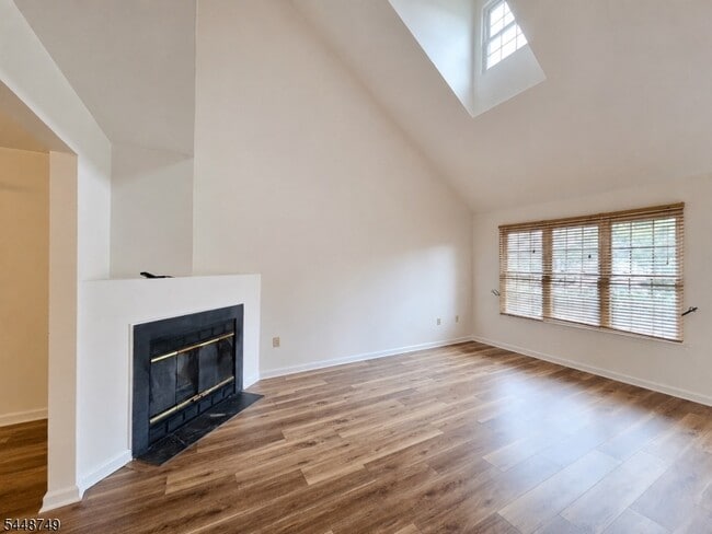 Photo - 200 Bamburgh Ct