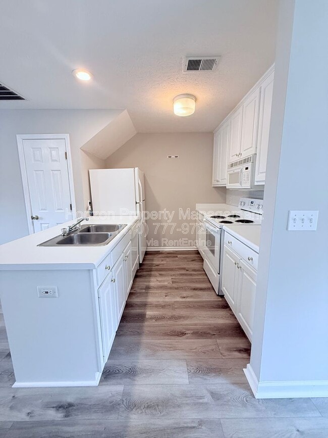 Photo - 2816 Florence Dr