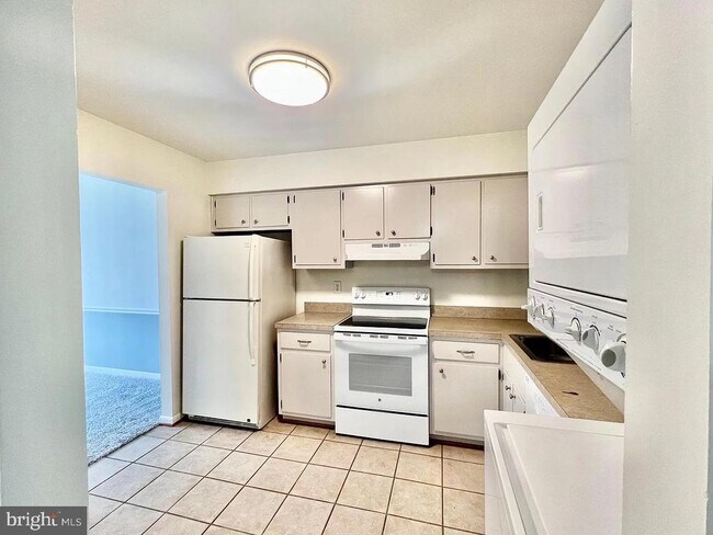 Photo - 10622 Provincial Dr Unit F