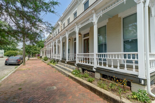 2404, 2406 & 2408 E Clay Street