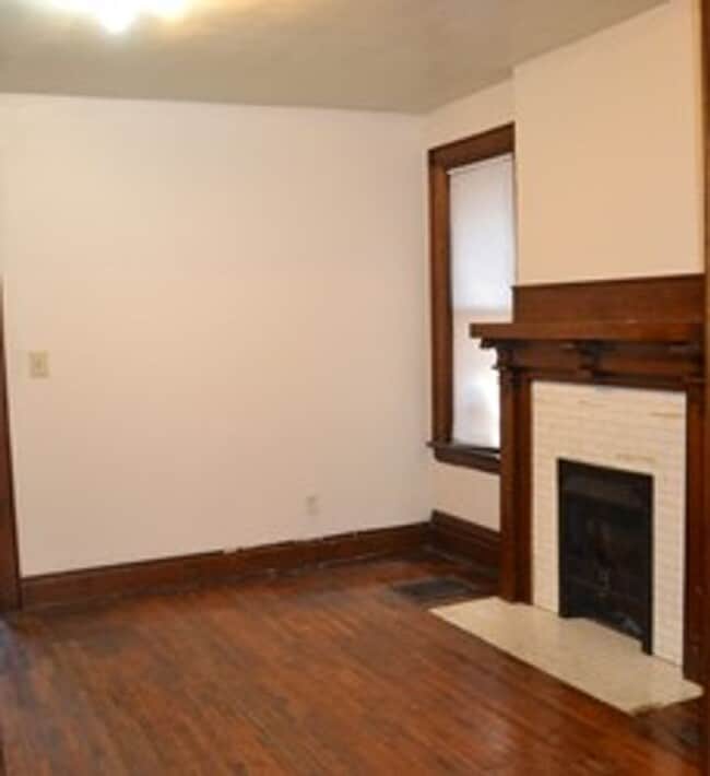 Photo - 1902 Summit St Unit 1904