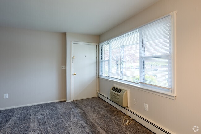 1BR 1BA