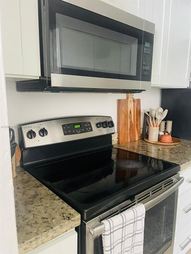 Photo - 10393 N Kendall Dr Unit U6