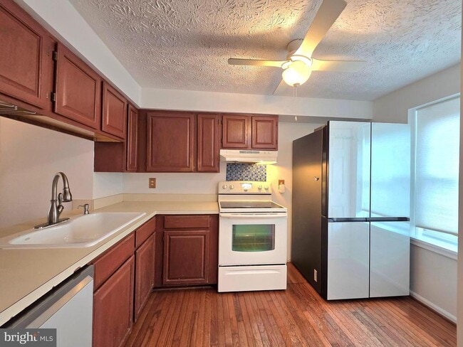 Photo - 8568 Koluder Ct